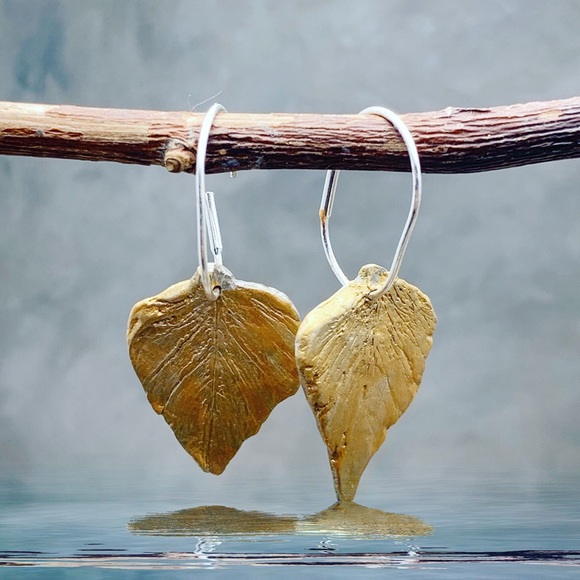 Matana organic leaf earrings and silver hoops - Picture 7 of 7